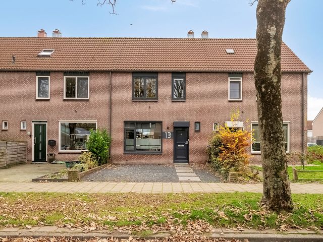 Almereweg 13, Zeewolde