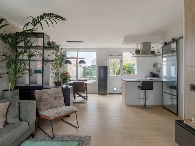 Almereweg 13, Zeewolde