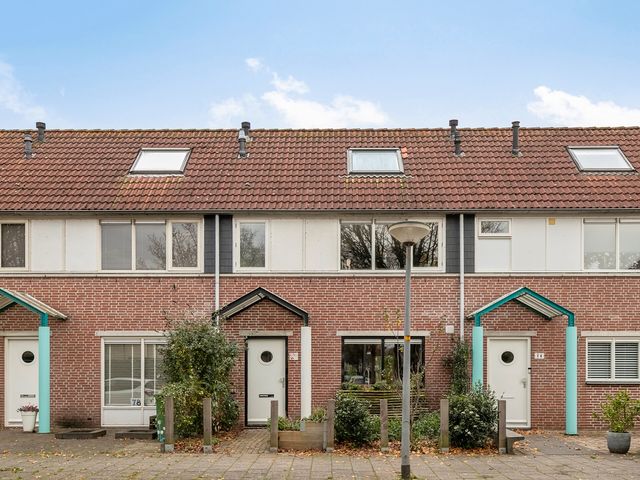 Pauwoog 76, Zeewolde