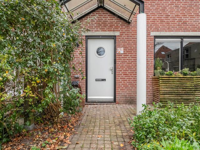 Pauwoog 76, Zeewolde