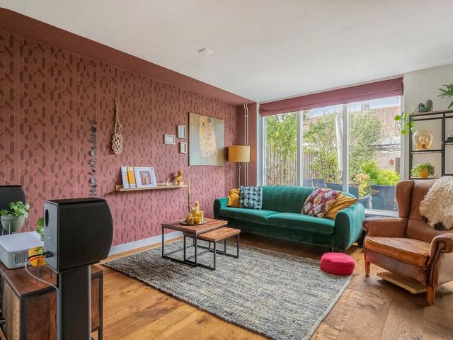 Pauwoog 76, Zeewolde