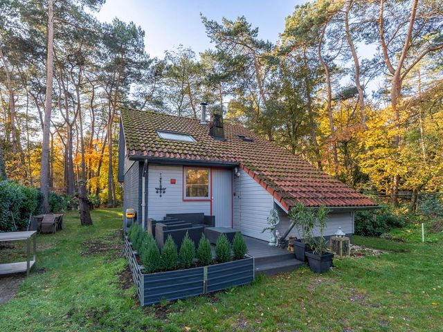 Helderse Duinen 35, Overloon