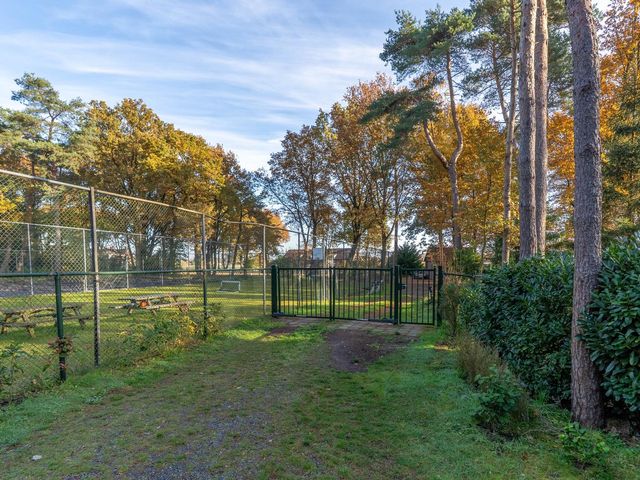 Helderse Duinen 35, Overloon