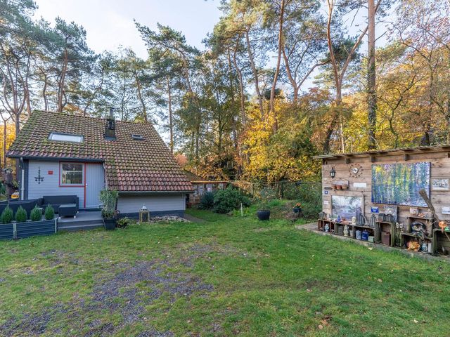 Helderse Duinen 35, Overloon