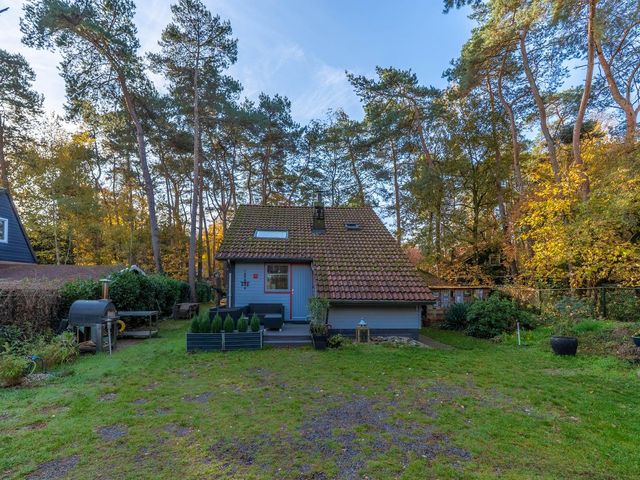 Helderse Duinen 35, Overloon