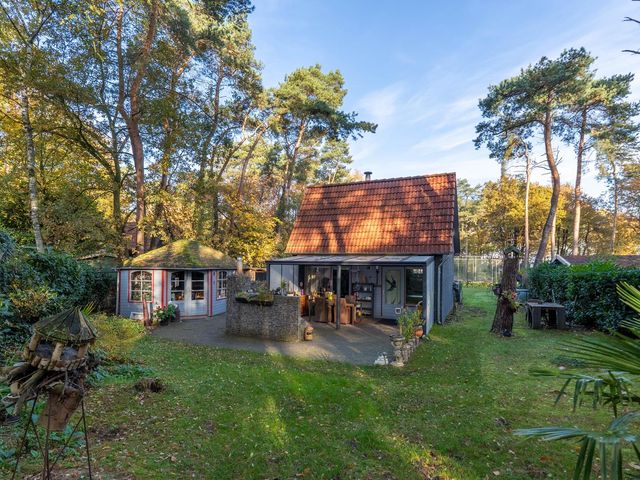 Helderse Duinen 35, Overloon