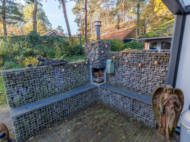 Helderse Duinen 35, Overloon