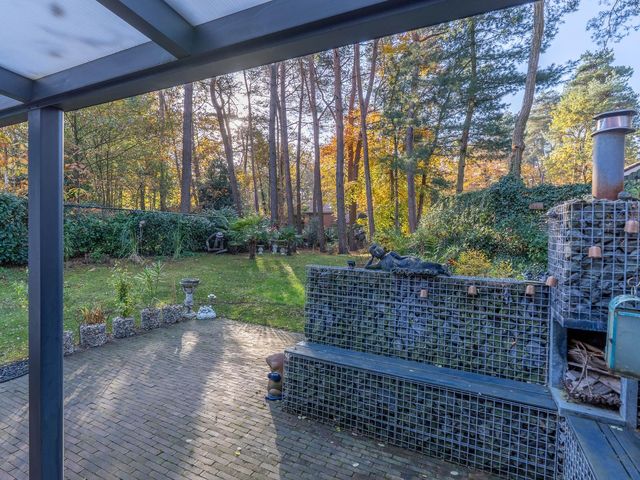 Helderse Duinen 35, Overloon