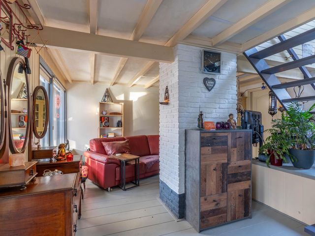 Helderse Duinen 35, Overloon