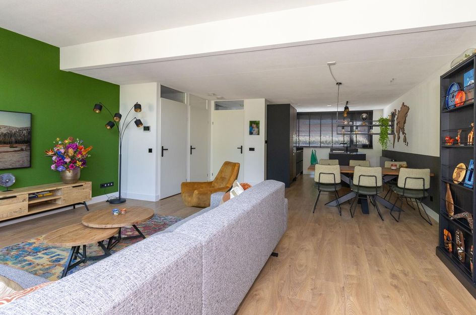 John Raedeckerhof 13