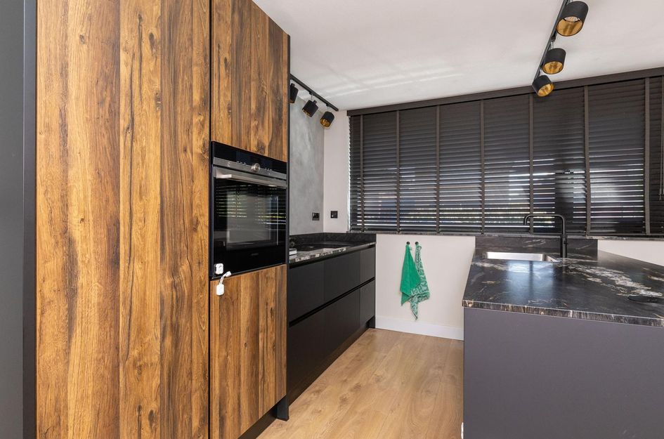 John Raedeckerhof 13