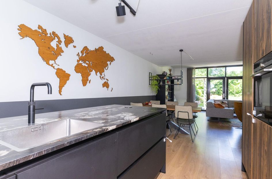 John Raedeckerhof 13