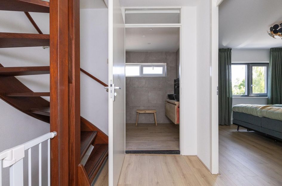 John Raedeckerhof 13