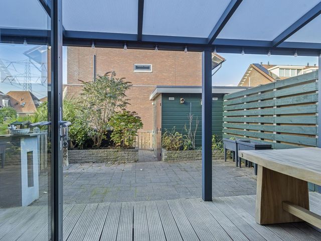 Valeriaan 95, Puttershoek