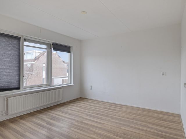 Wonge 43, Warmenhuizen