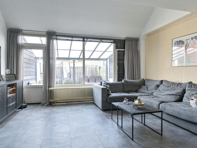 Tamboerlaan 101, Hoogeveen