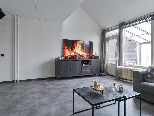 Tamboerlaan 101, Hoogeveen