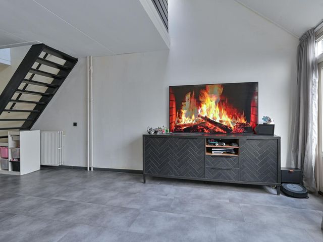 Tamboerlaan 101, Hoogeveen