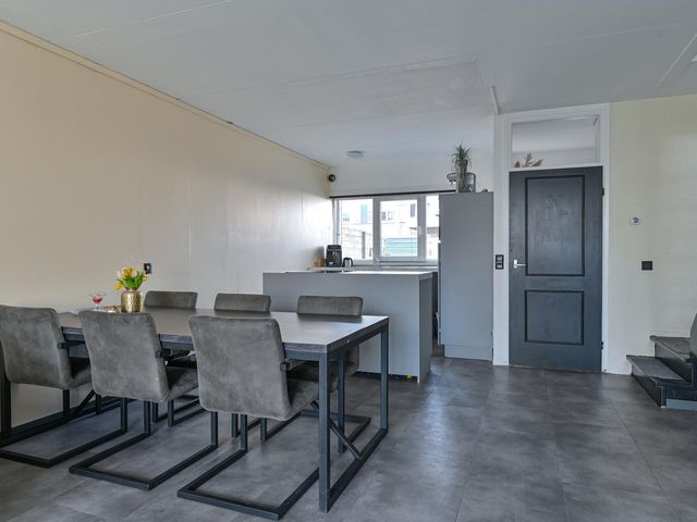 Tamboerlaan 101, Hoogeveen