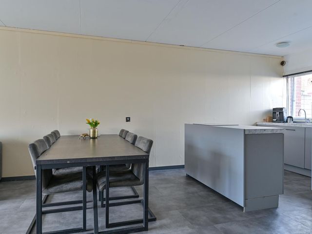 Tamboerlaan 101, Hoogeveen