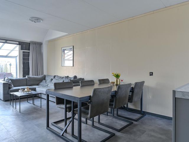 Tamboerlaan 101, Hoogeveen