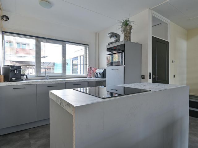 Tamboerlaan 101, Hoogeveen