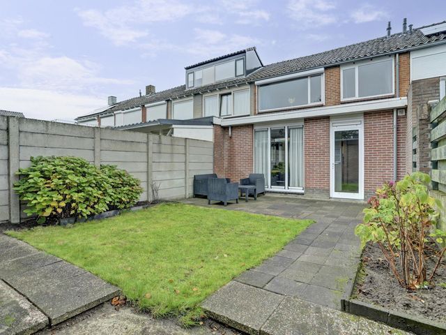 Ranonkelstraat 8, Waalwijk