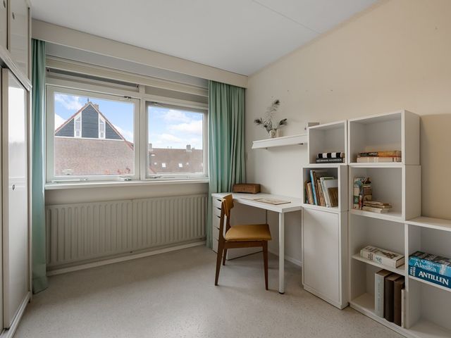 De Twaalfmaat 4, Uitgeest