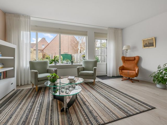 De Twaalfmaat 4, Uitgeest