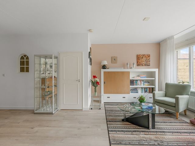 De Twaalfmaat 4, Uitgeest