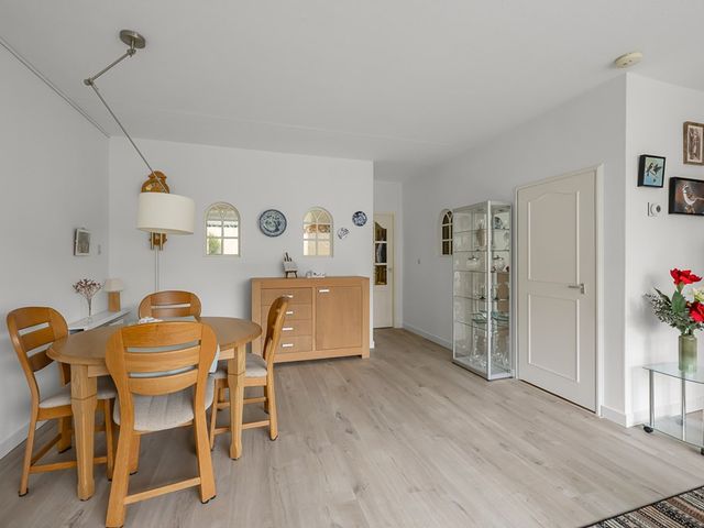 De Twaalfmaat 4, Uitgeest