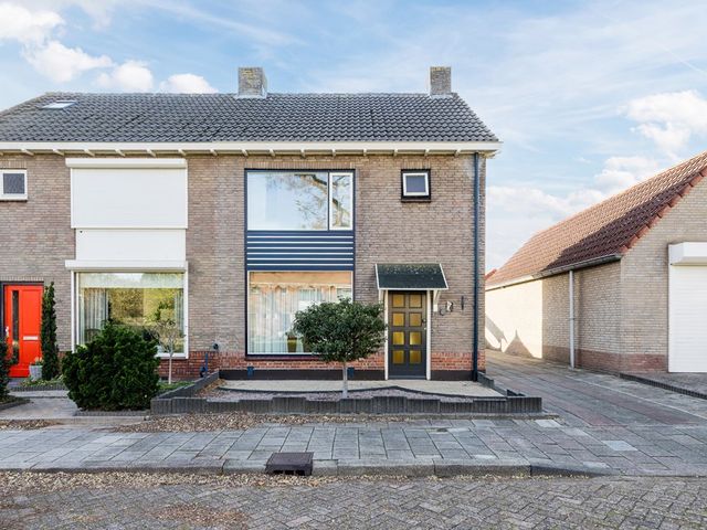 Schelpstraat 8, Halsteren