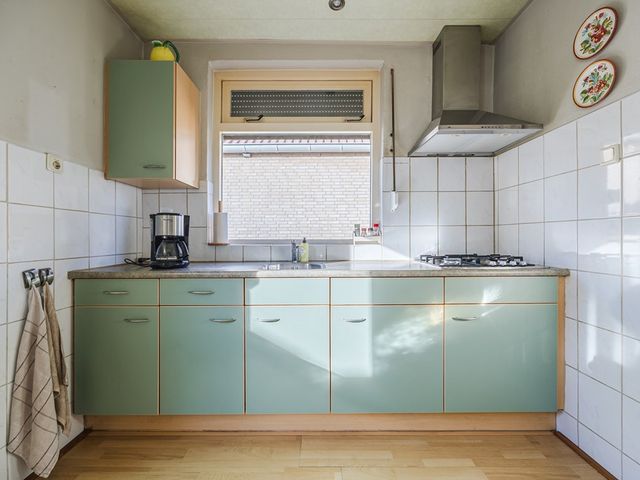 Schelpstraat 8, Halsteren