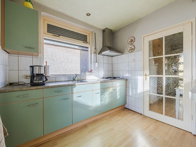 Schelpstraat 8, Halsteren