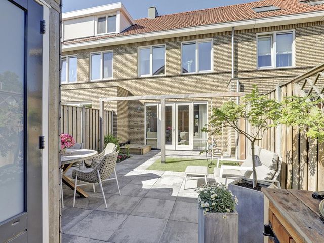 Duitslandlaan 1, De Lier