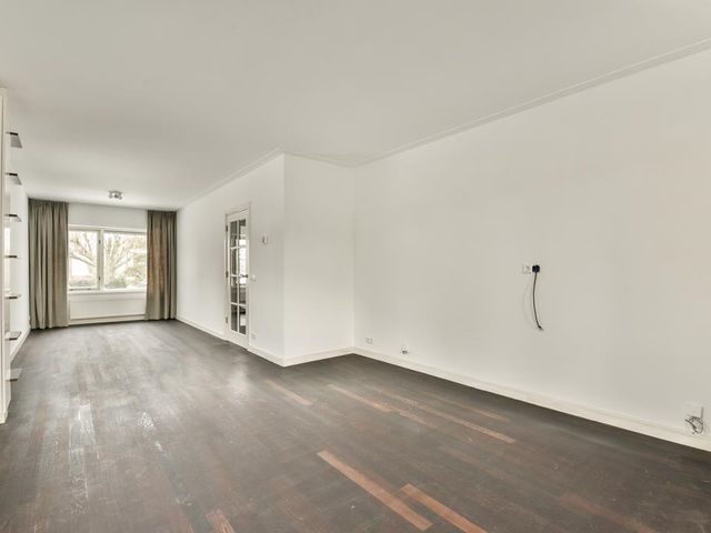 Meester G. Groen van Prinstererlaan 33, Amstelveen