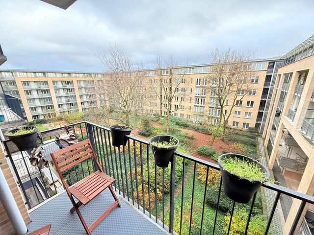 Afroditekade 31IV, Amsterdam