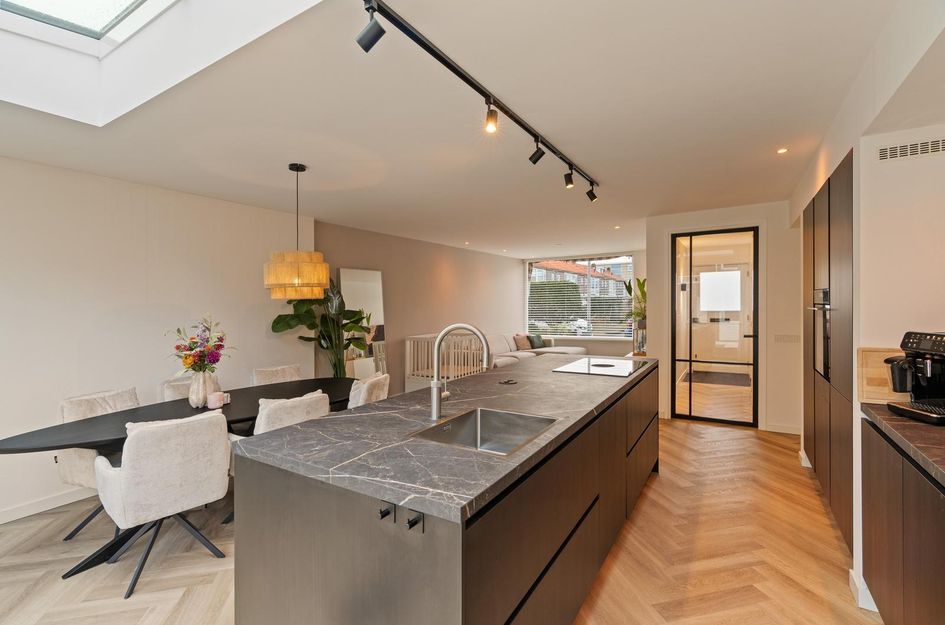 Dr. Hadriaan van Neslaan 86