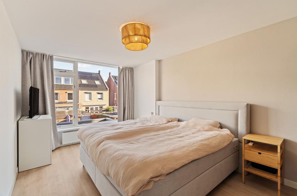 Dr. Hadriaan van Neslaan 86