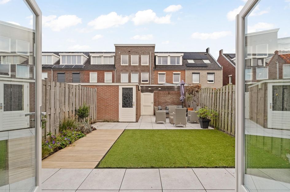 Dr. Hadriaan van Neslaan 86