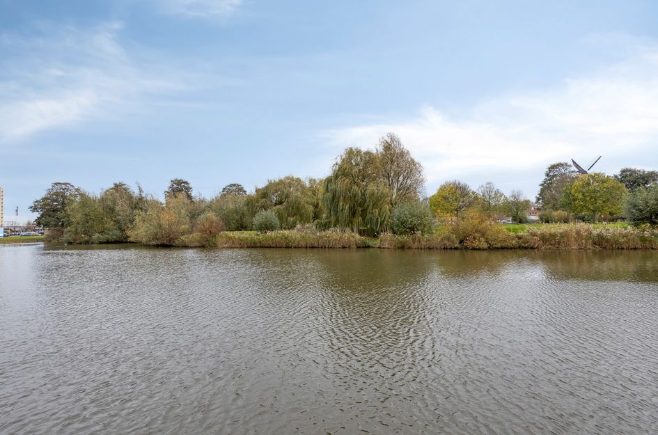 Joop den Uyllaan 105