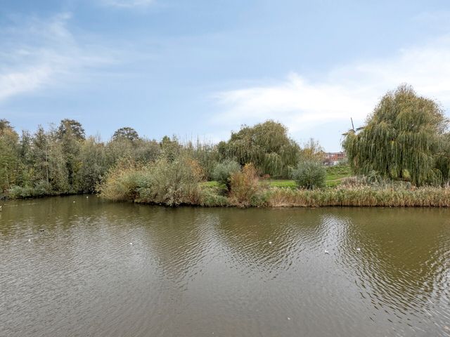 Joop den Uyllaan 105, Schiedam