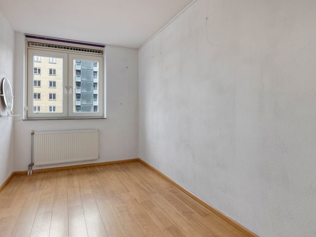 Joop den Uyllaan 105, Schiedam