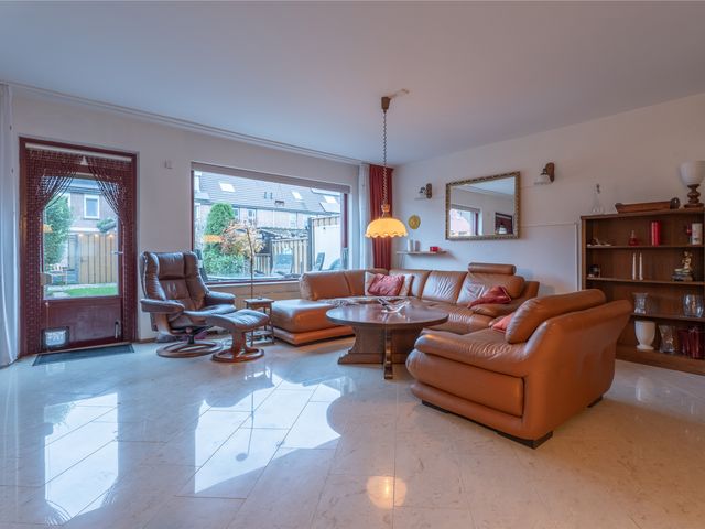 Symfonielaan 10, Spijkenisse