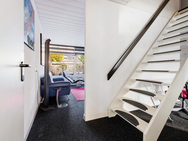 Willem-Alexanderplantsoen 142, Barendrecht