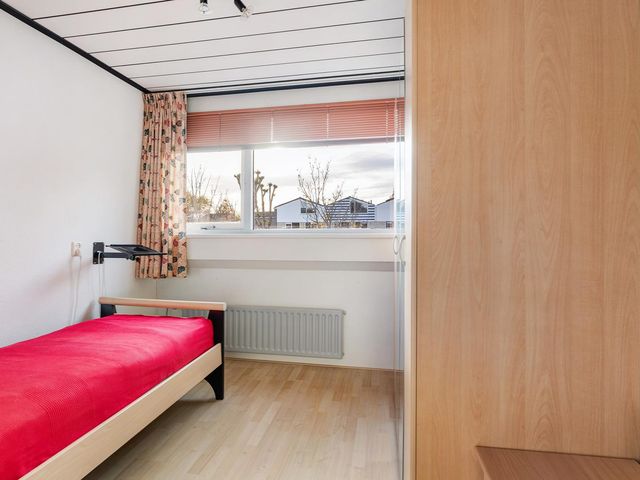 Willem-Alexanderplantsoen 142, Barendrecht