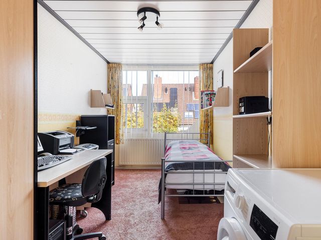 Willem-Alexanderplantsoen 142, Barendrecht