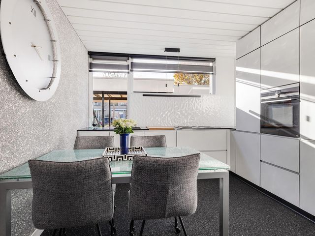 Willem-Alexanderplantsoen 142, Barendrecht