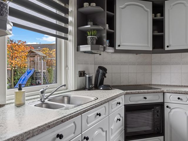 Vellengastraat 2, Zwartebroek