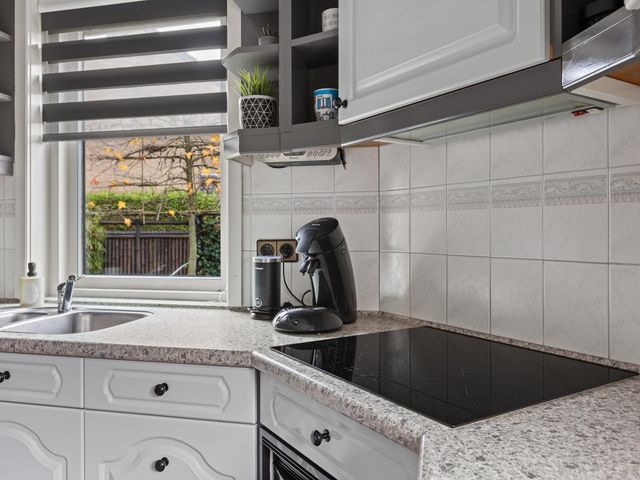 Vellengastraat 2, Zwartebroek